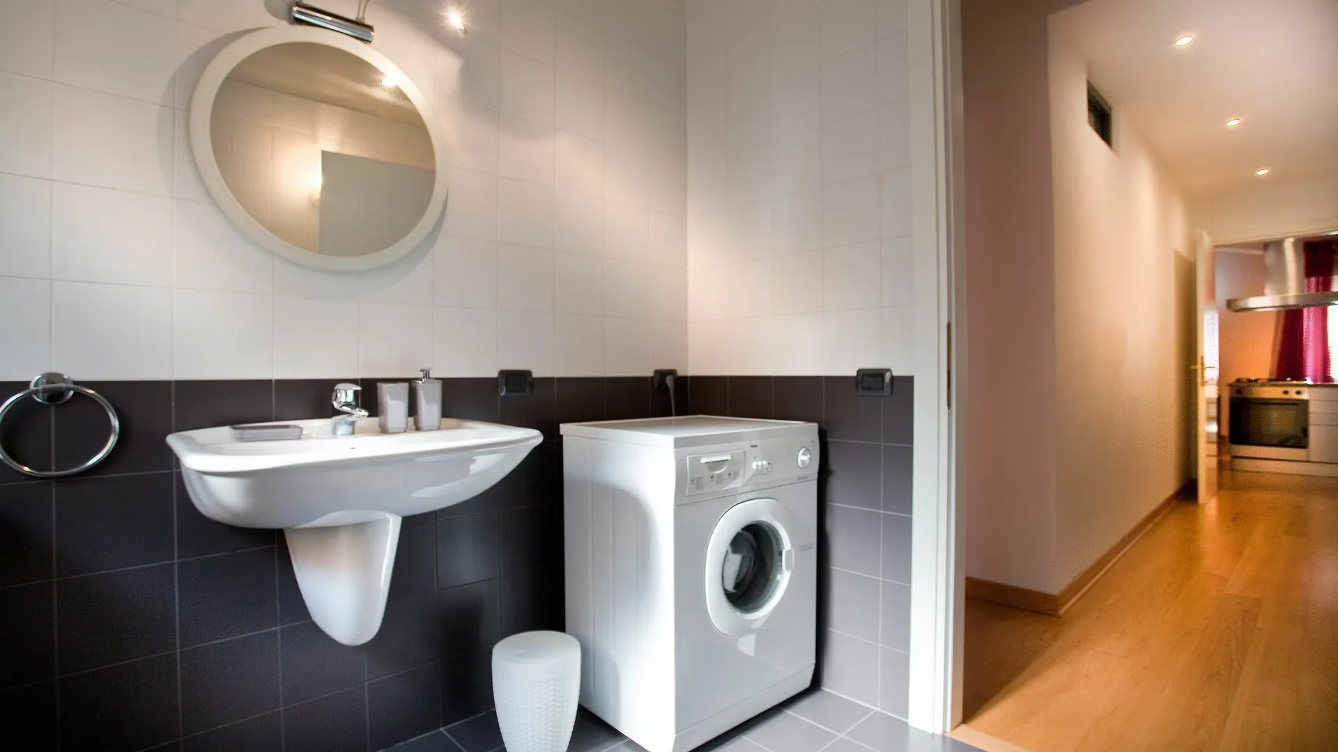 Apartment Verona For Rent Red Theater